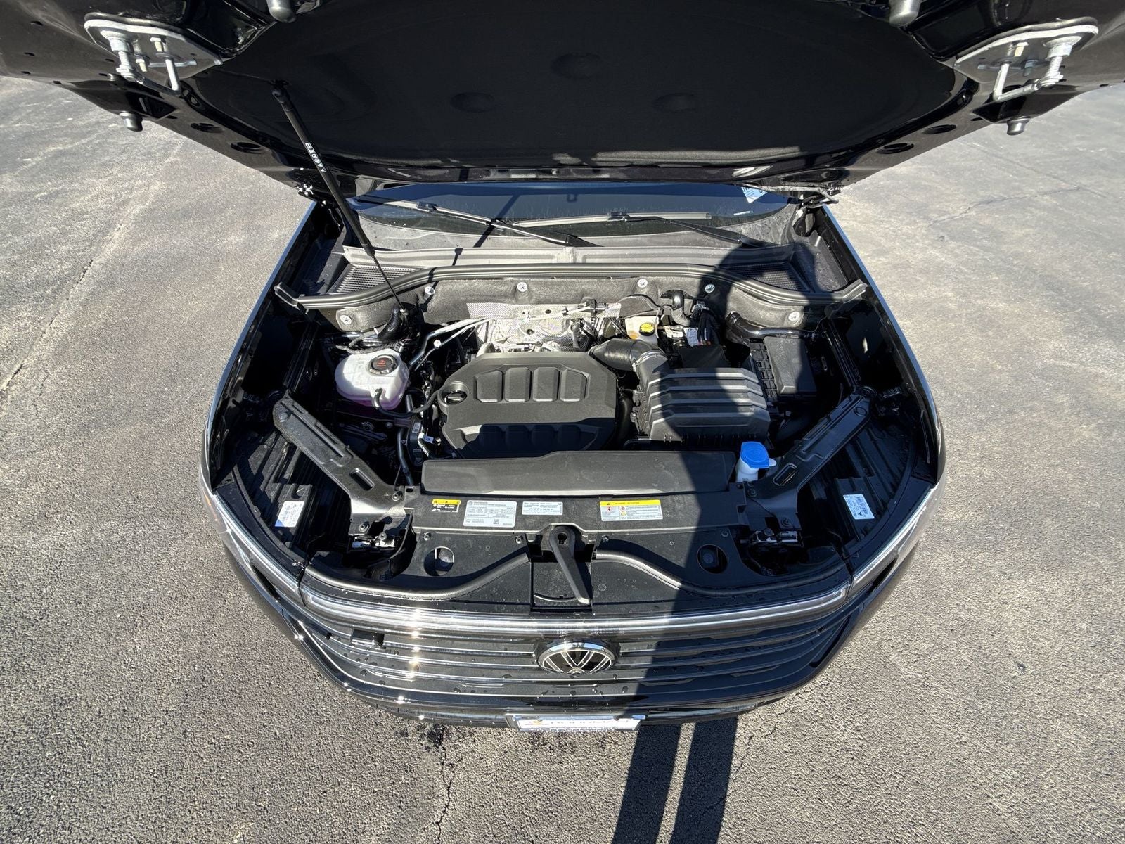 2026 Volkswagen Atlas Cross Sport 2.0T SEL R-Line Black