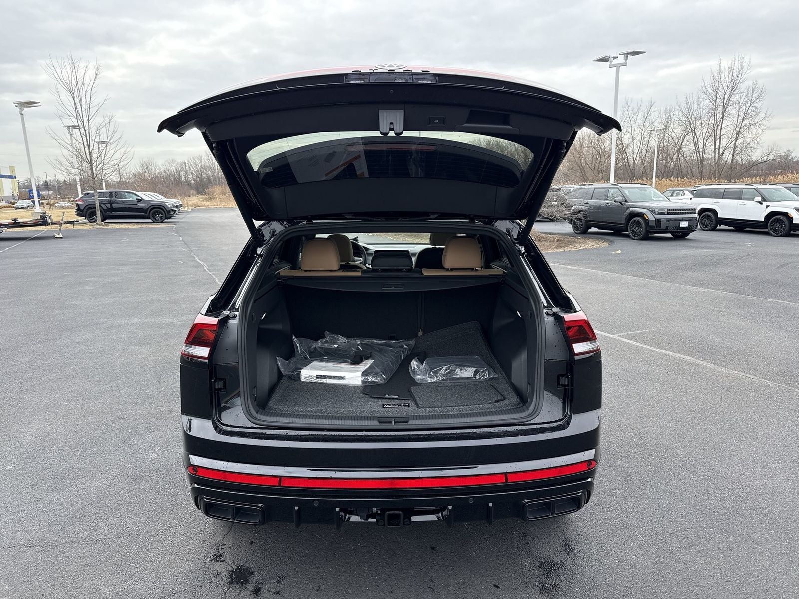 2026 Volkswagen Atlas Cross Sport 2.0T SEL R-Line Black