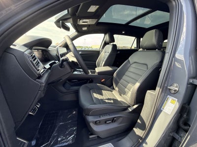 2026 Volkswagen Atlas Cross Sport 2.0T SEL R-Line Black