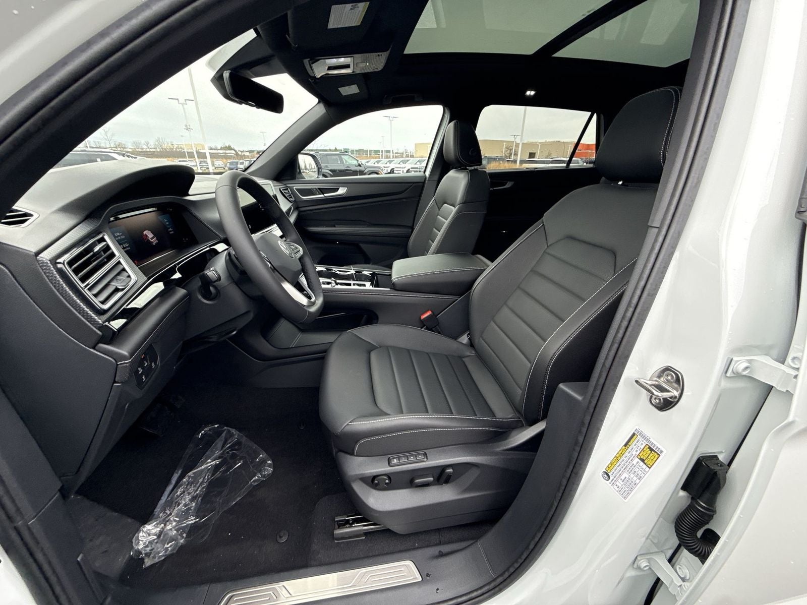 2026 Volkswagen Atlas Cross Sport 2.0T SEL R-Line Black