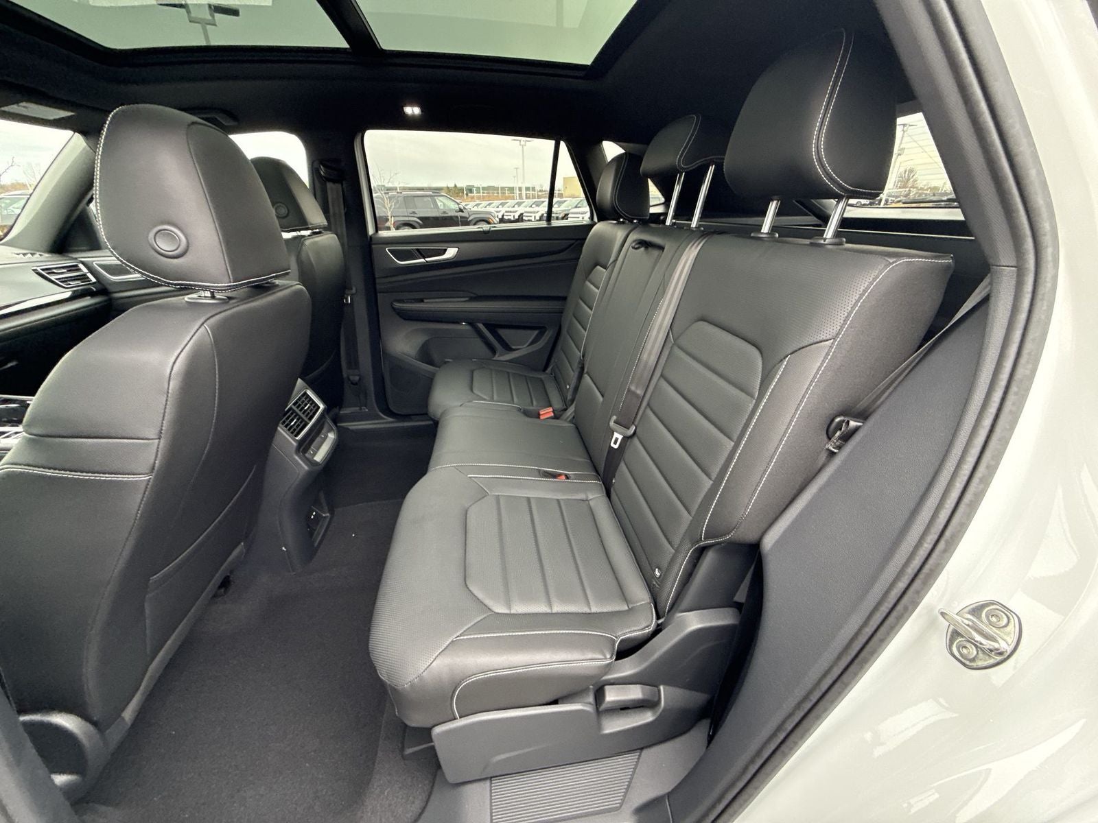 2026 Volkswagen Atlas Cross Sport 2.0T SEL R-Line Black