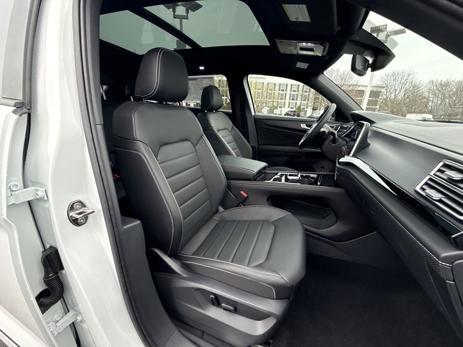 2026 Volkswagen Atlas Cross Sport 2.0T SEL R-Line Black