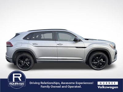 2026 Volkswagen Atlas Cross Sport 2.0T SEL R-Line Black