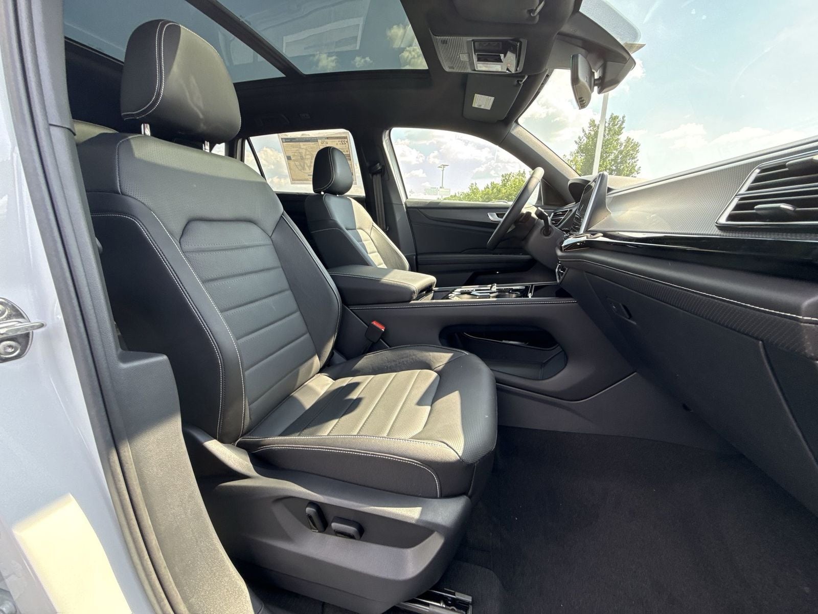 2026 Volkswagen Atlas Cross Sport 2.0T SEL R-Line Black