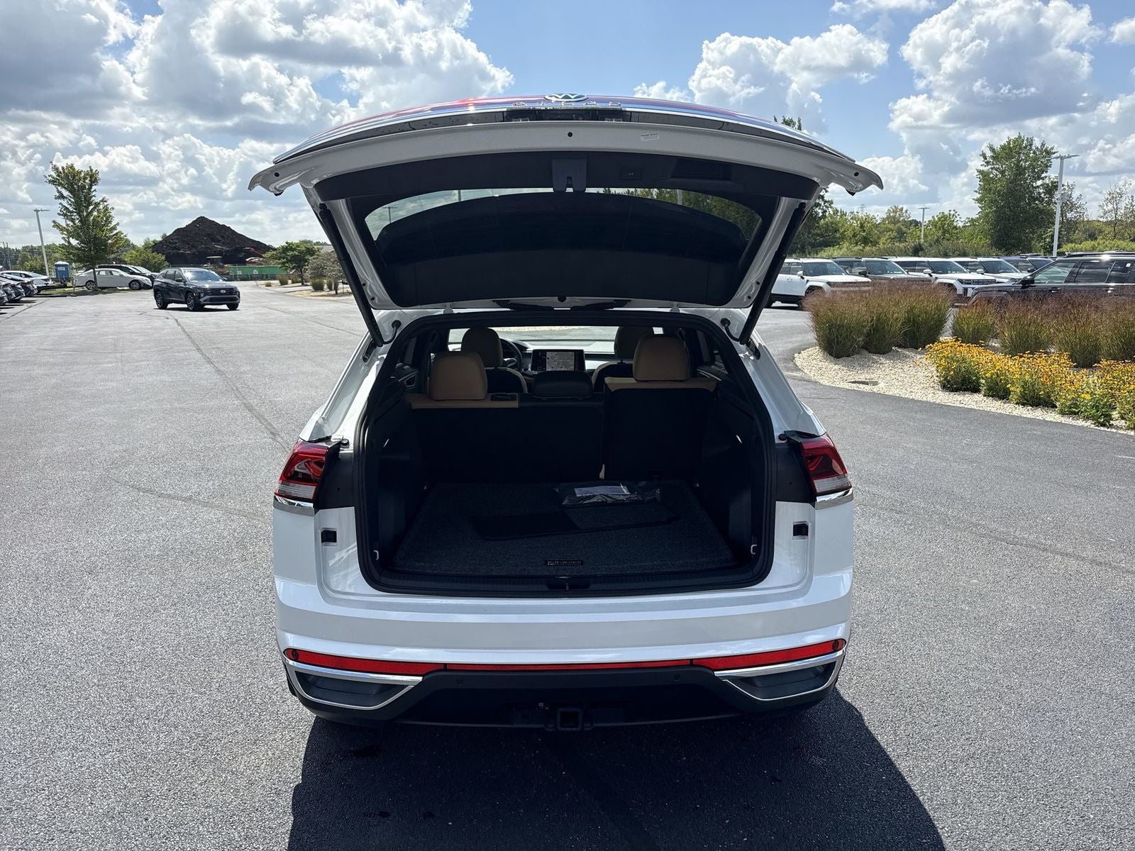2026 Volkswagen Atlas Cross Sport 2.0T SEL