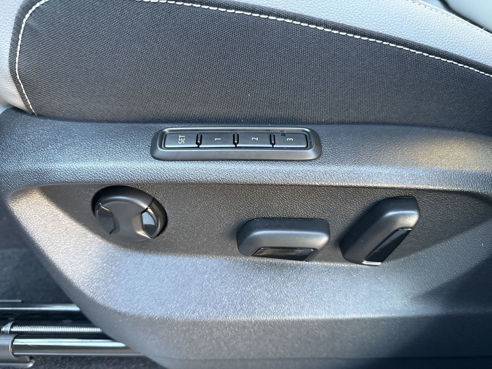 2026 Volkswagen Atlas Cross Sport 2.0T SEL