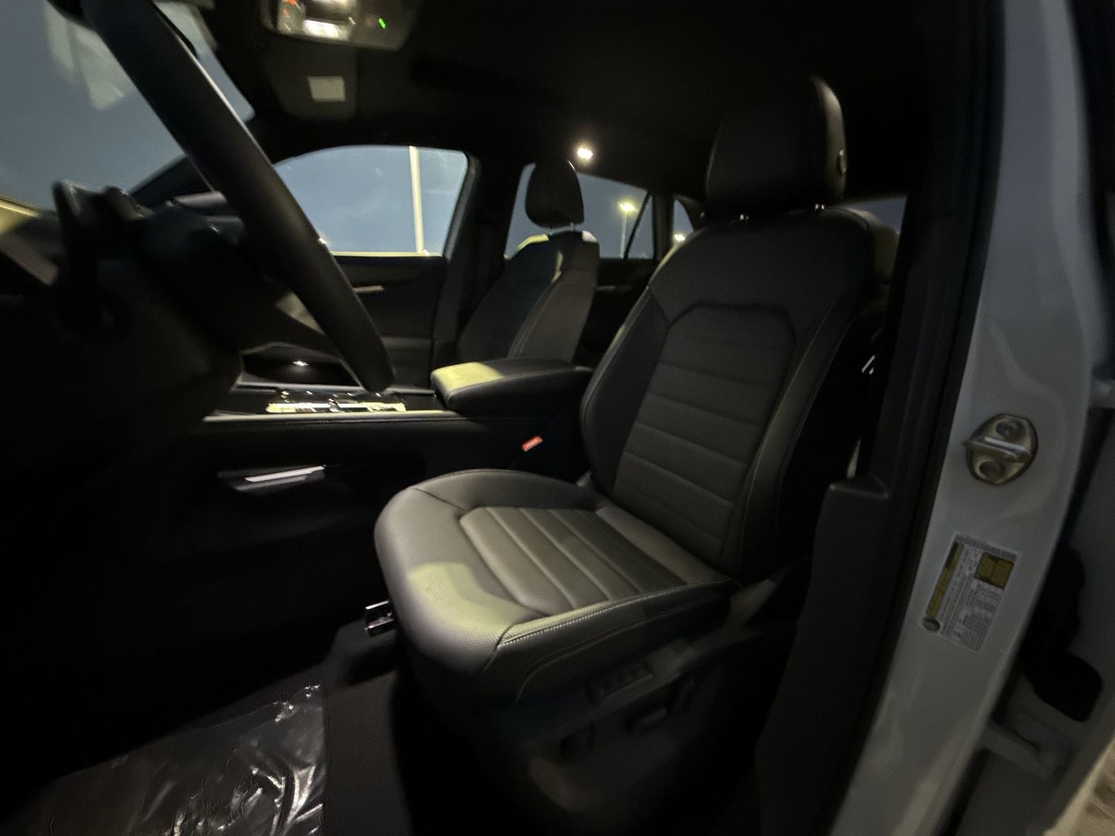 2026 Volkswagen Atlas Cross Sport 2.0T SEL