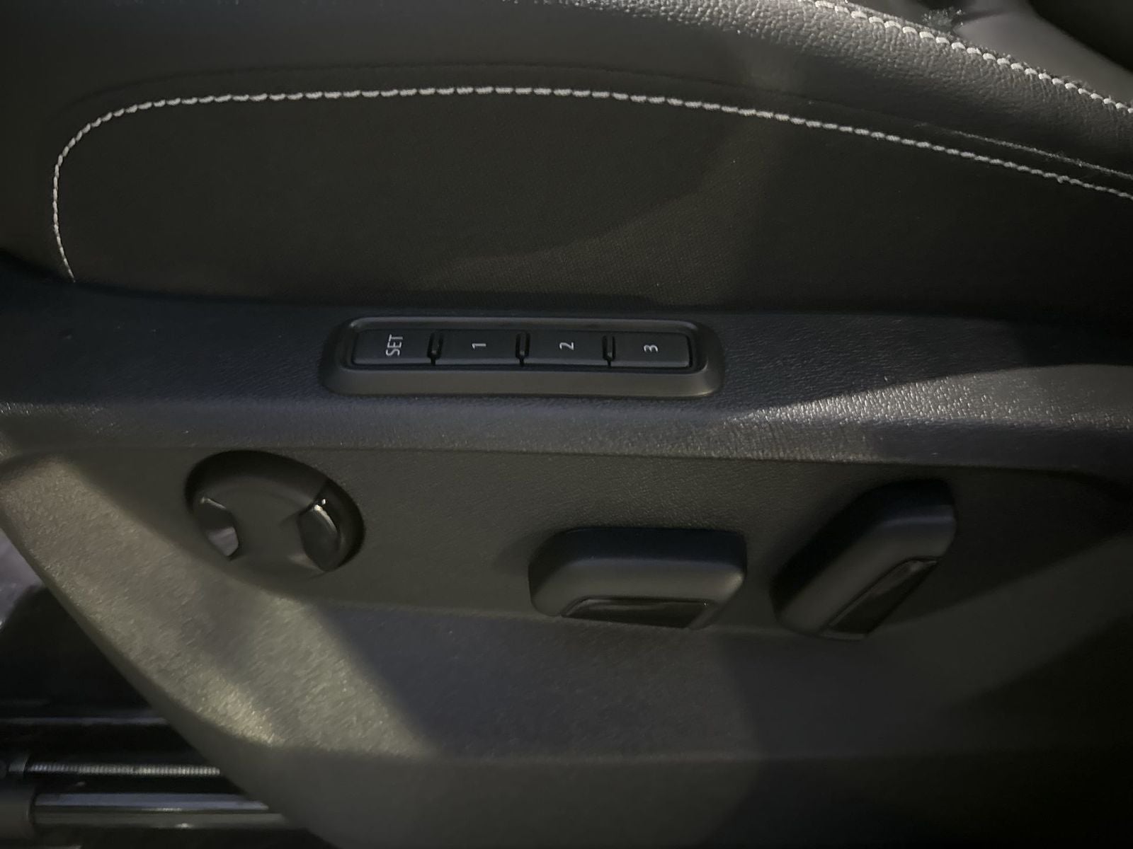 2026 Volkswagen Atlas Cross Sport 2.0T SEL