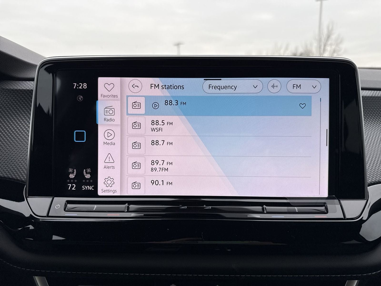 2026 Volkswagen Atlas Cross Sport 2.0T SEL