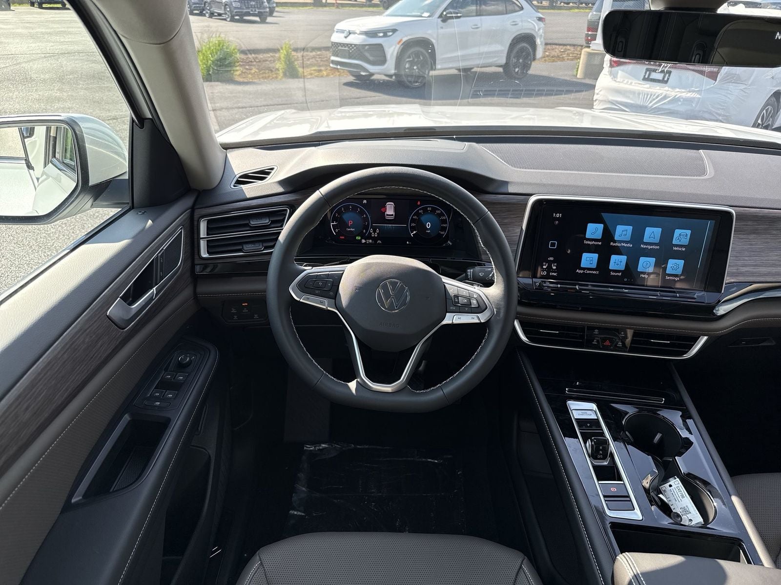 2026 Volkswagen Atlas 2.0T SEL