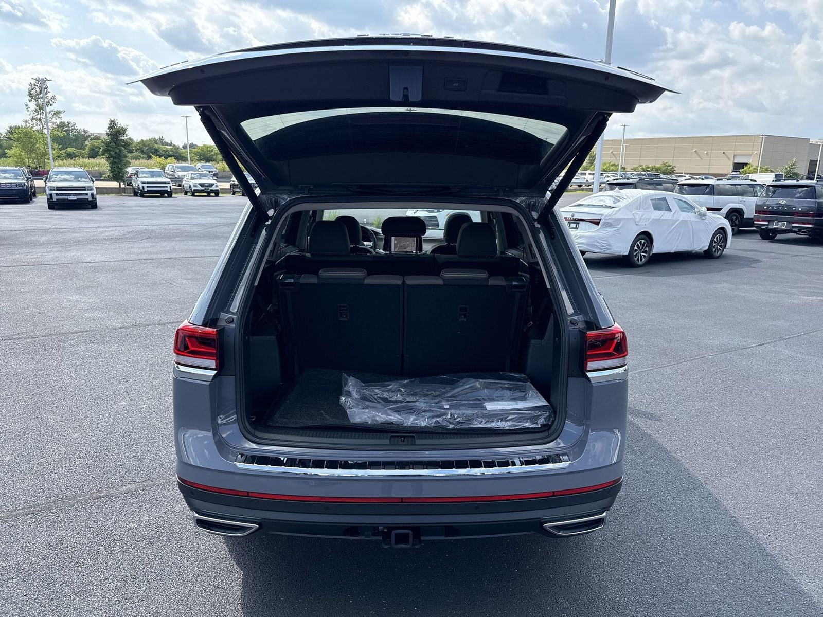 2026 Volkswagen Atlas 2.0T SEL