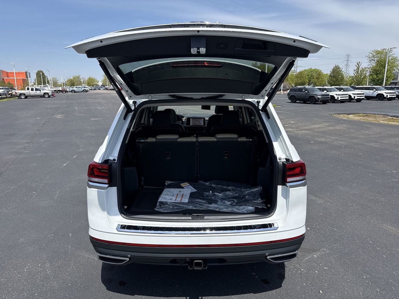2026 Volkswagen Atlas 2.0T SEL