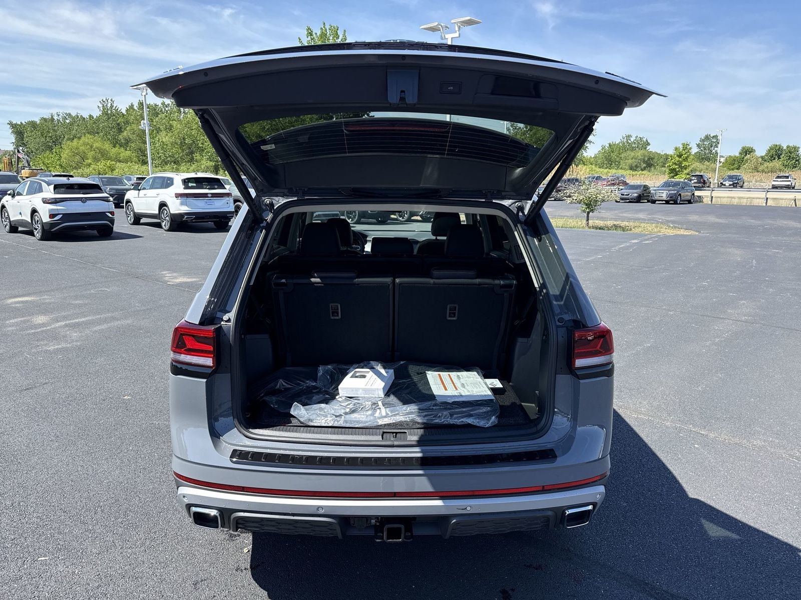 2026 Volkswagen Atlas 2.0T Peak Edition