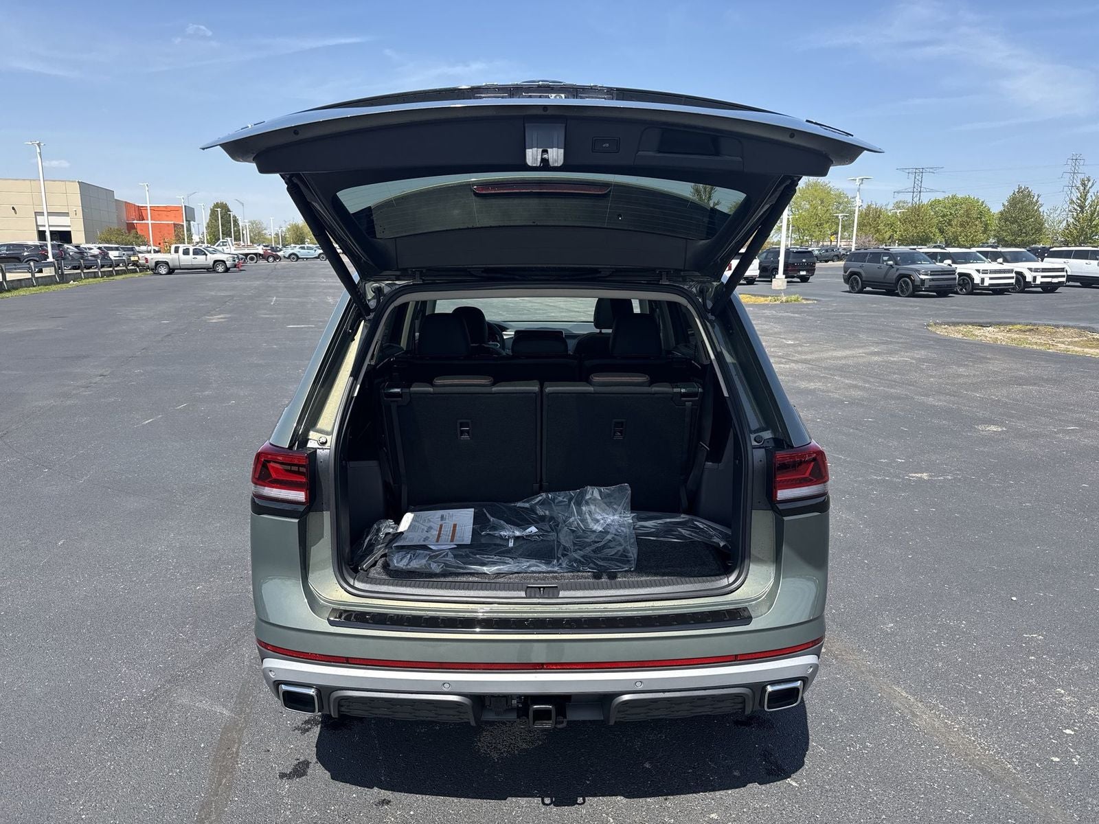 2026 Volkswagen Atlas 2.0T Peak Edition