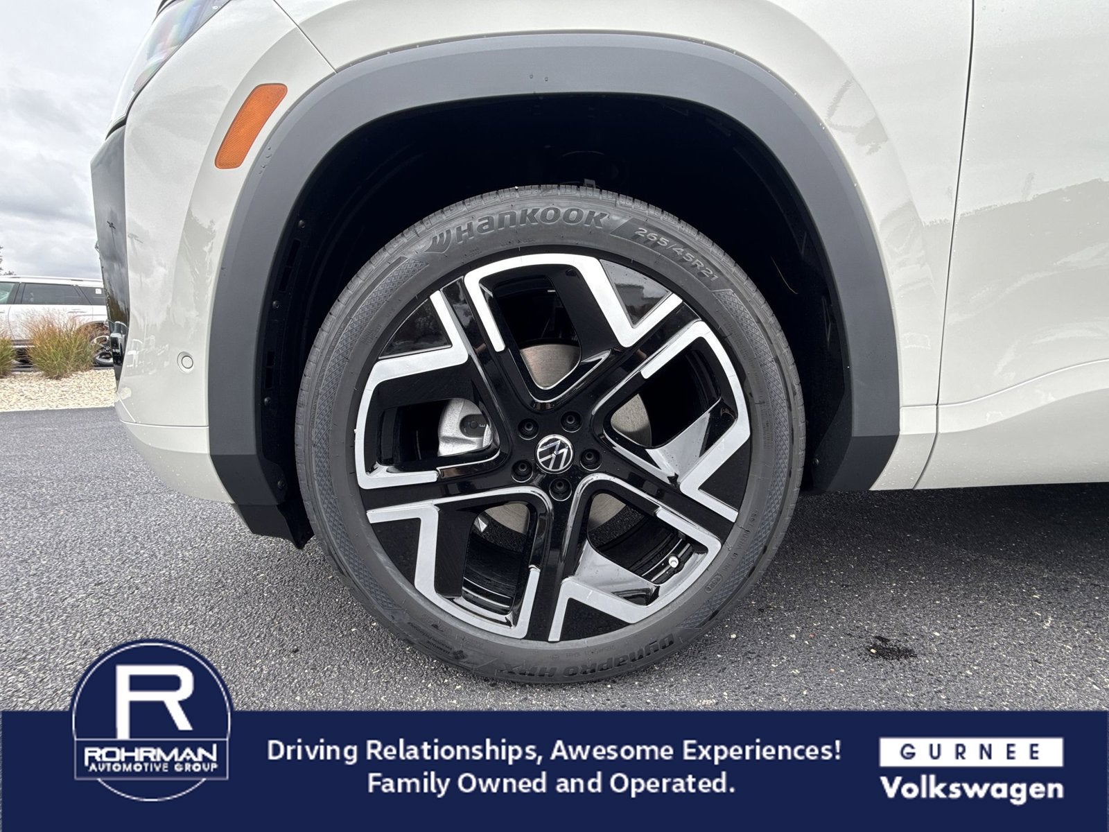 2027 Volkswagen Atlas SEL Premium R-Line