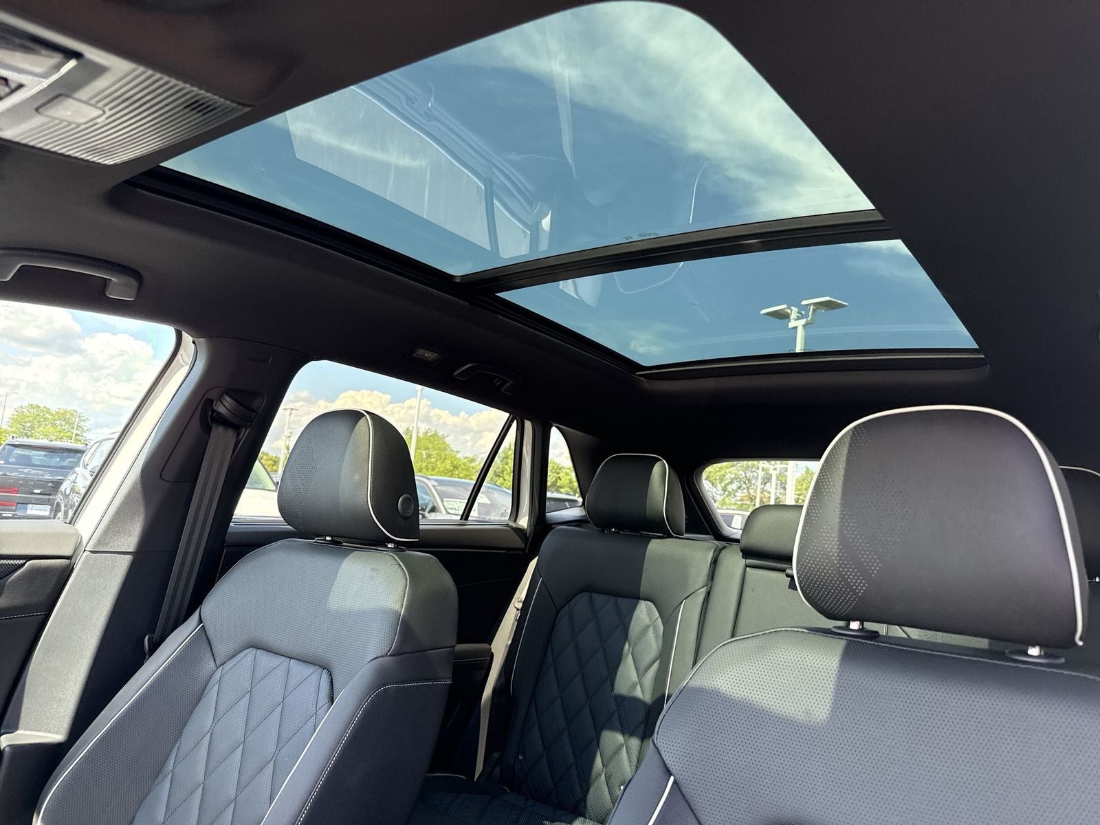 2026 Volkswagen Atlas Cross Sport 2.0T SEL Premium R-Line