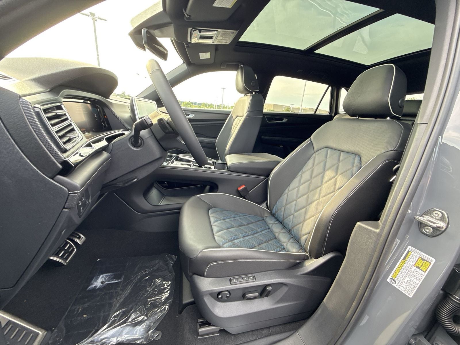2026 Volkswagen Atlas Cross Sport 2.0T SEL Premium R-Line