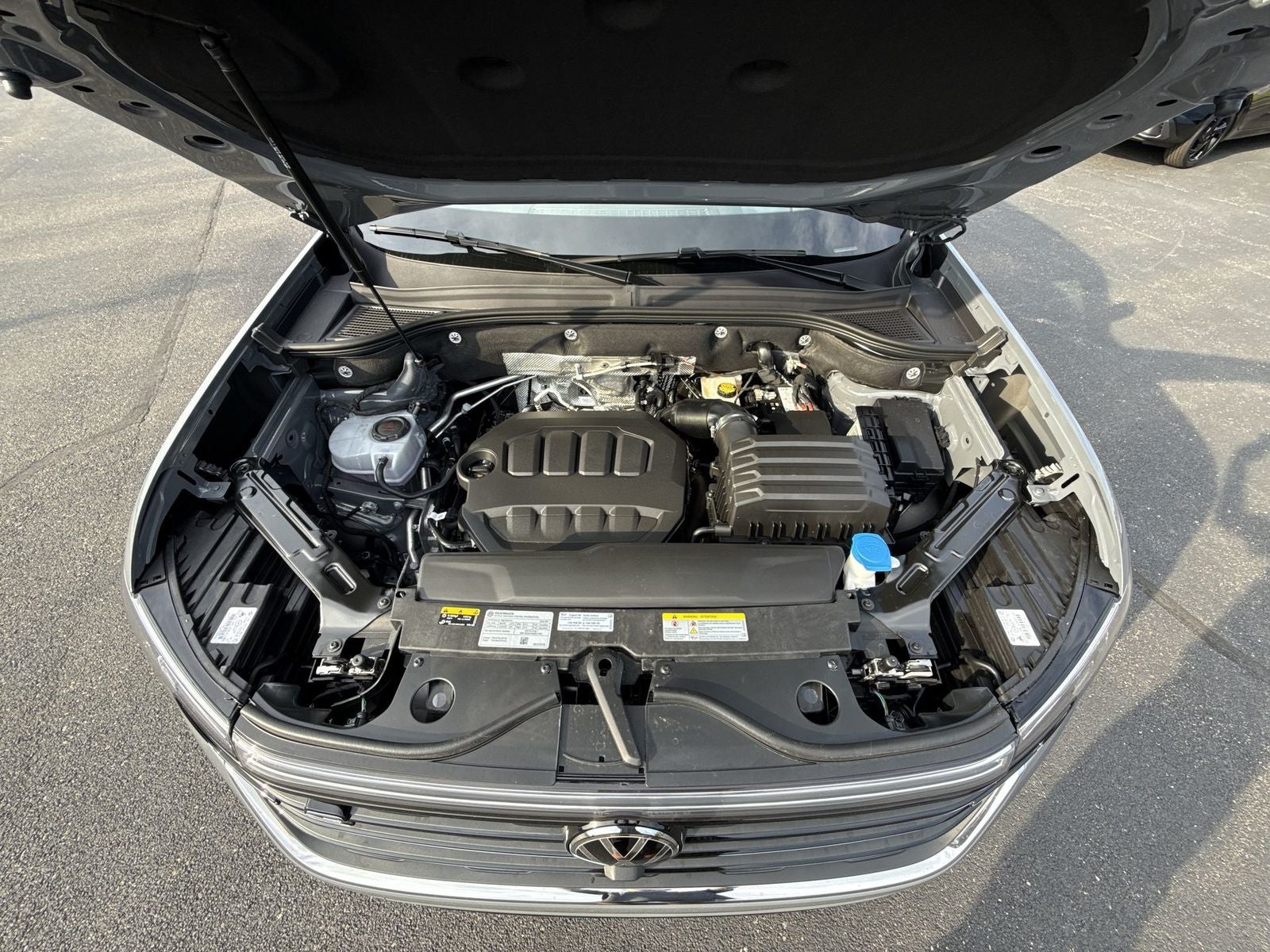 2026 Volkswagen Atlas Cross Sport 2.0T SEL Premium R-Line