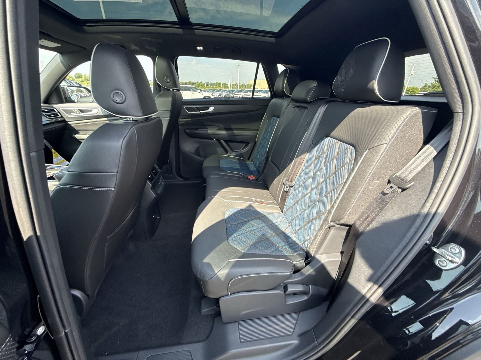 2026 Volkswagen Atlas Cross Sport 2.0T SEL Premium R-Line