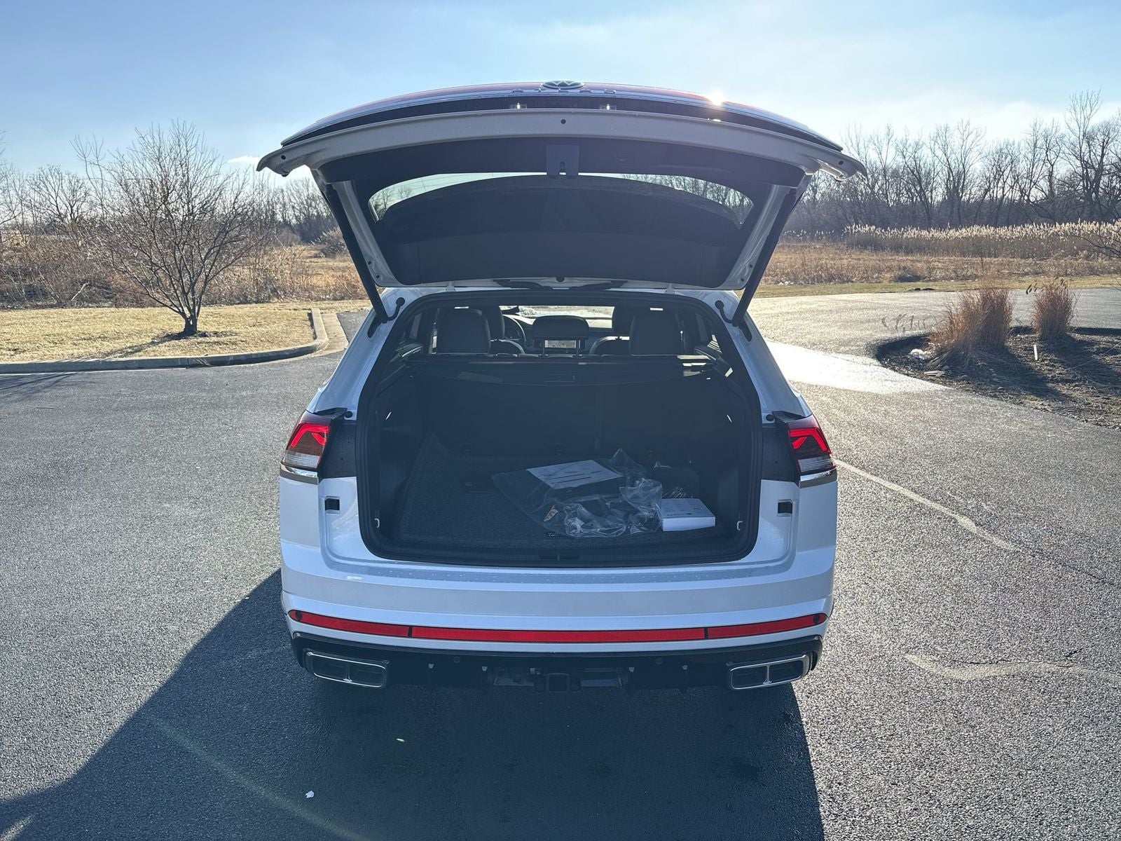 2026 Volkswagen Atlas Cross Sport 2.0T SEL Premium R-Line