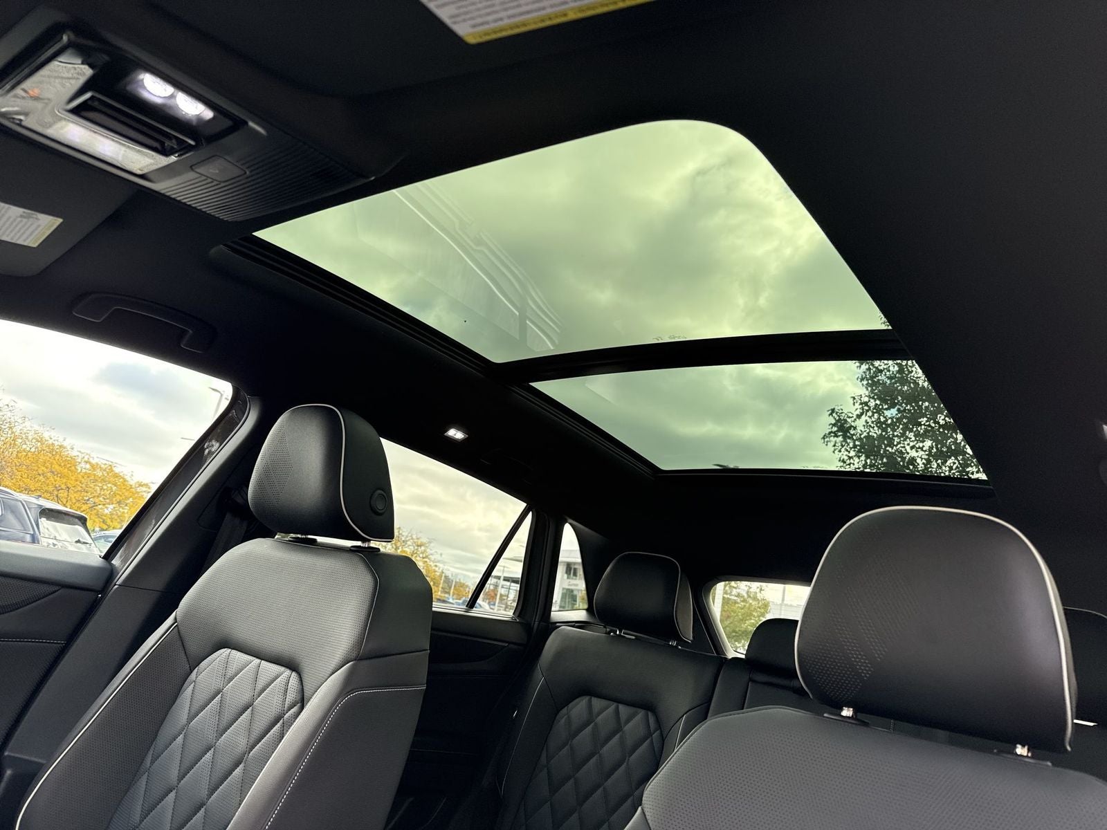 2026 Volkswagen Atlas Cross Sport 2.0T SEL Premium R-Line