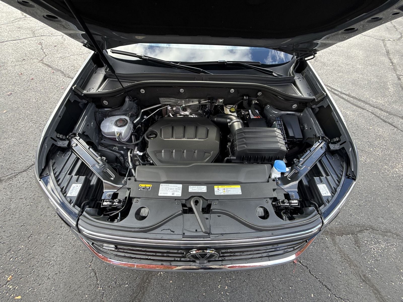 2026 Volkswagen Atlas Cross Sport 2.0T SEL Premium R-Line