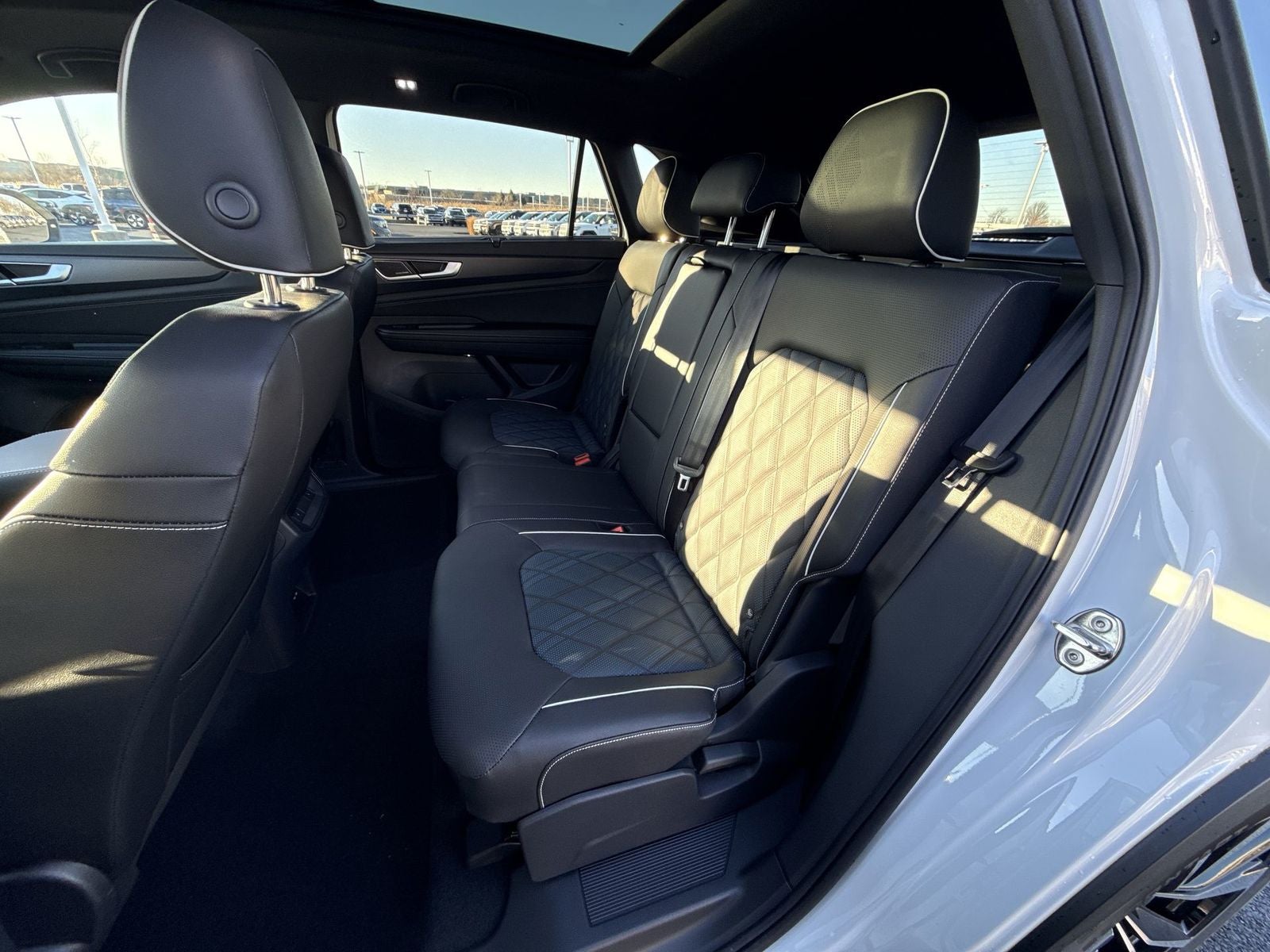 2026 Volkswagen Atlas Cross Sport 2.0T SEL Premium R-Line