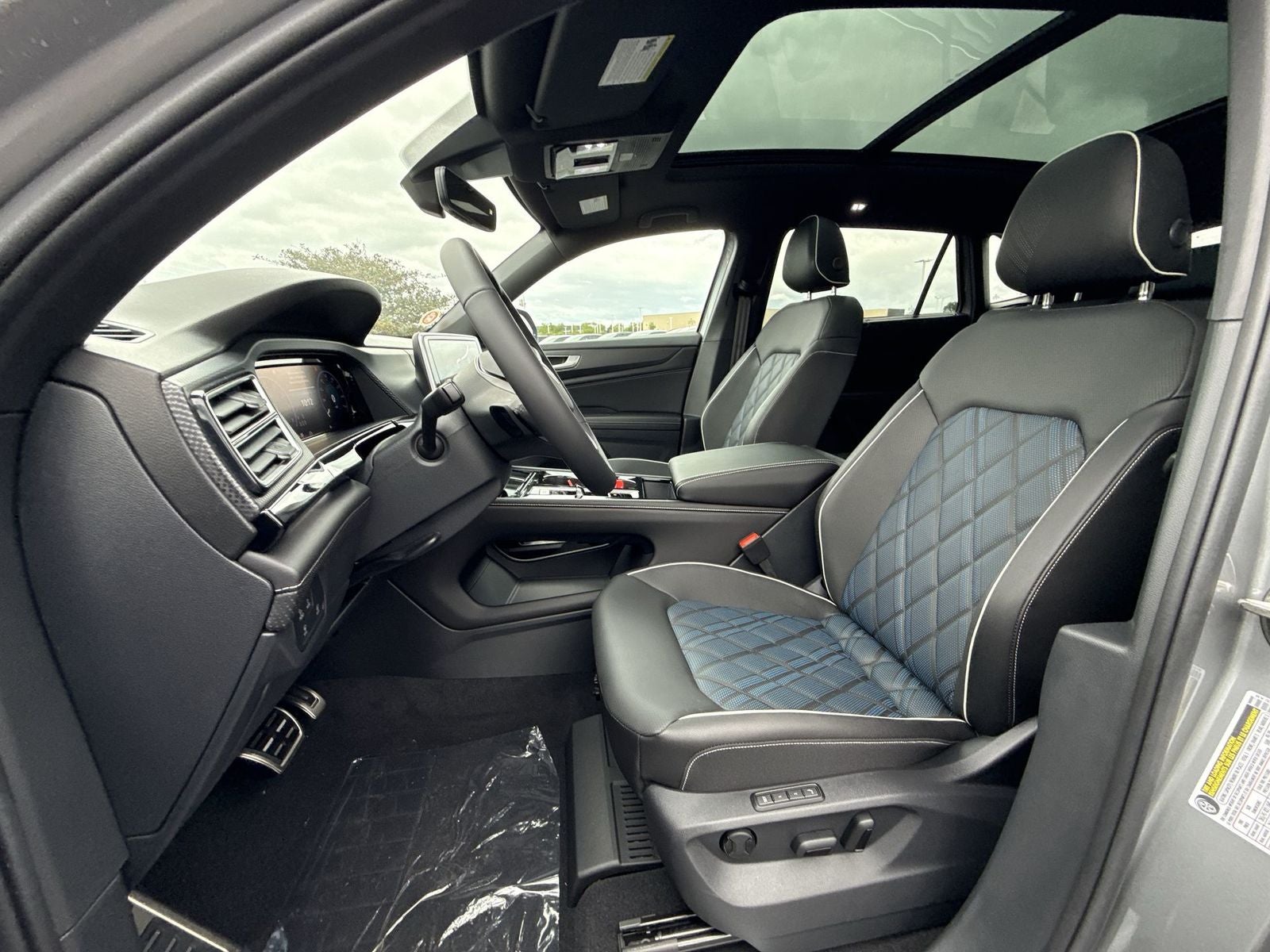 2026 Volkswagen Atlas Cross Sport 2.0T SEL Premium R-Line