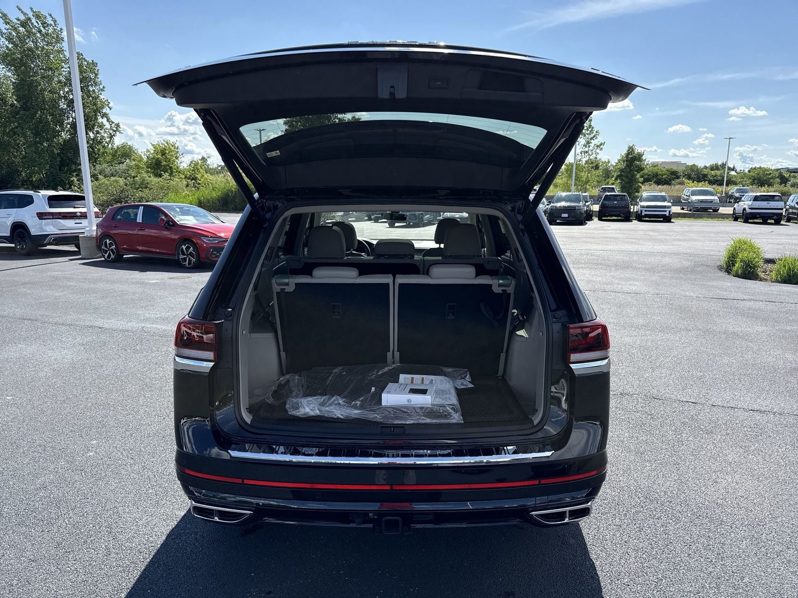 2026 Volkswagen Atlas 2.0T SEL Premium R-Line