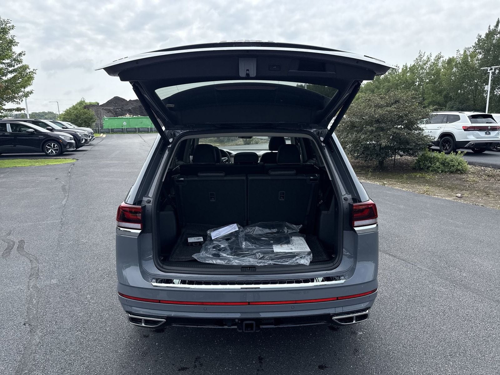 2026 Volkswagen Atlas 2.0T SEL Premium R-Line