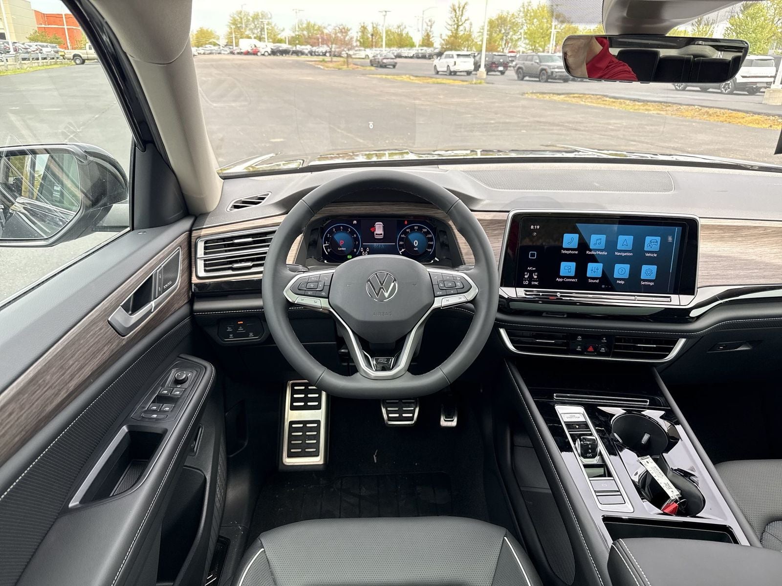 2026 Volkswagen Atlas 2.0T SEL Premium R-Line