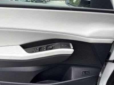 2027 Volkswagen Atlas SE w/Technology