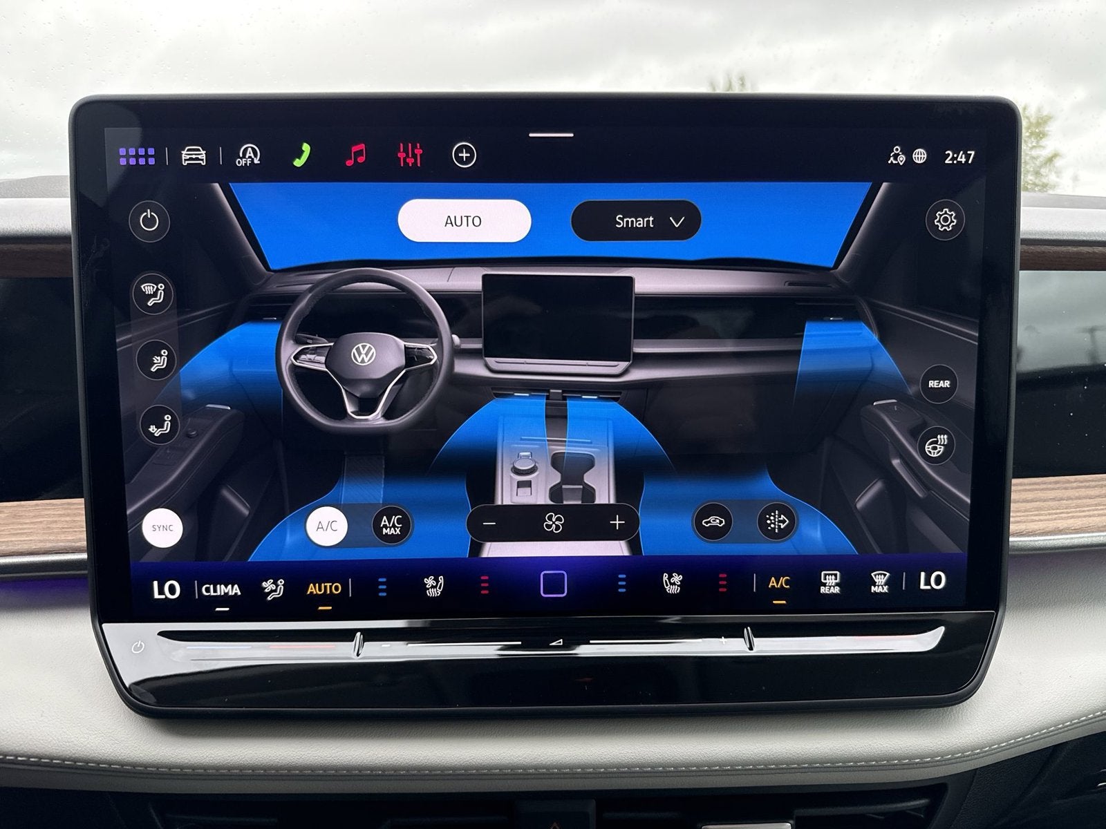 2027 Volkswagen Atlas SE w/Technology