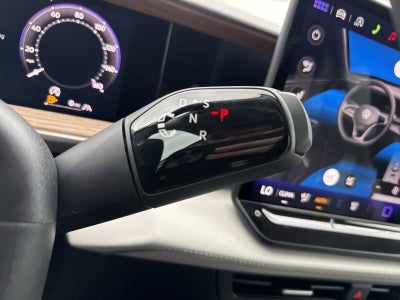 2027 Volkswagen Atlas SE w/Technology