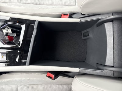 2027 Volkswagen Atlas SE w/Technology