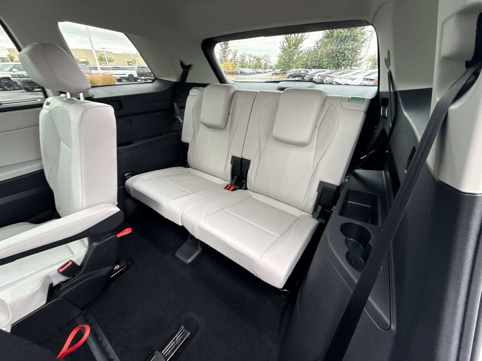 2027 Volkswagen Atlas SE w/Technology