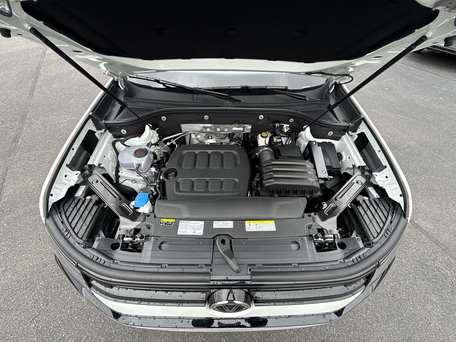2027 Volkswagen Atlas SE w/Technology
