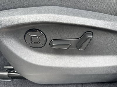 2027 Volkswagen Atlas SE w/Technology