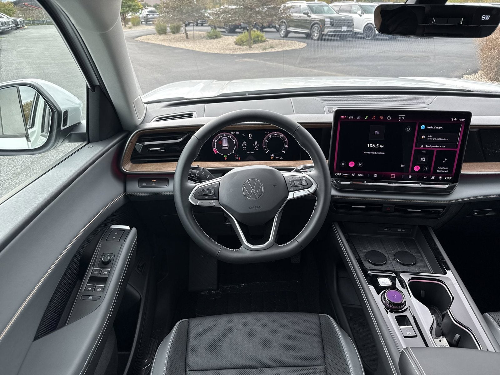 2027 Volkswagen Atlas SE w/Technology