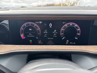 2027 Volkswagen Atlas SE w/Technology