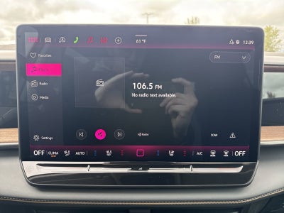 2027 Volkswagen Atlas SE w/Technology