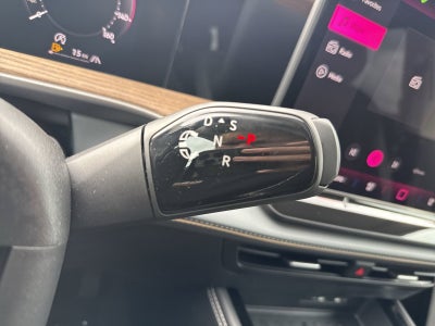 2027 Volkswagen Atlas SE w/Technology