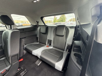 2027 Volkswagen Atlas SE w/Technology