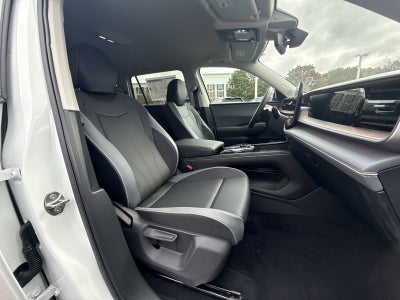 2027 Volkswagen Atlas SE w/Technology