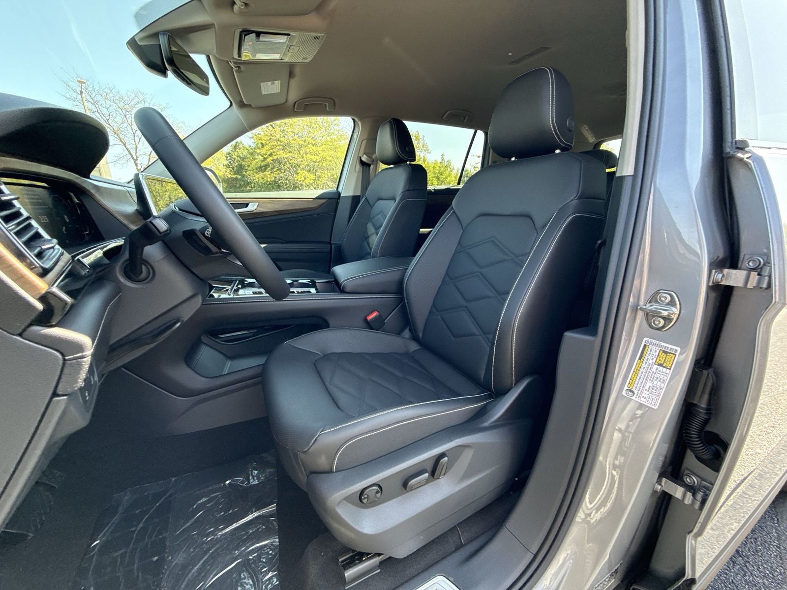 2026 Volkswagen Atlas 2.0T SE w/ Technology