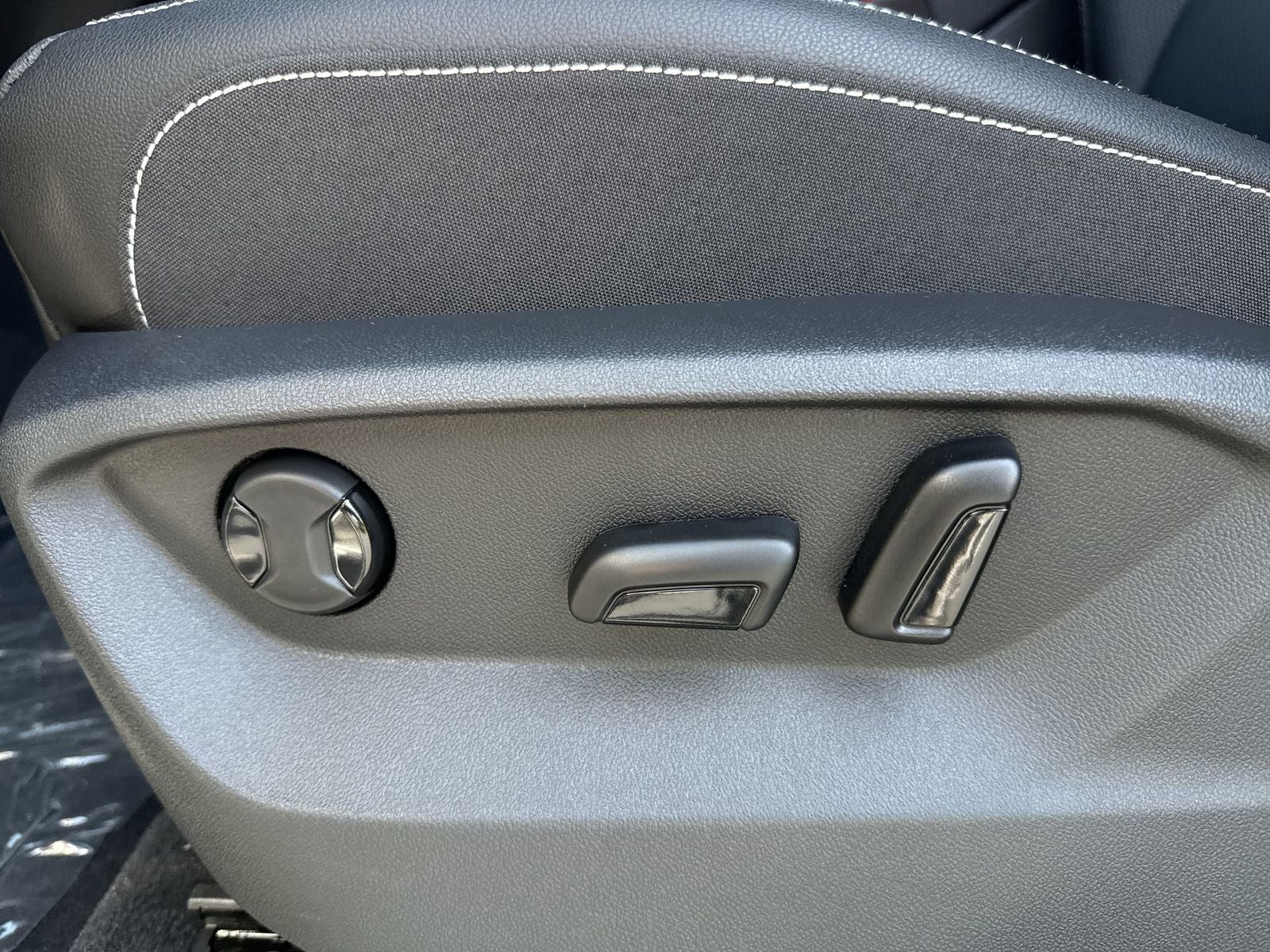 2026 Volkswagen Atlas 2.0T SE w/ Technology