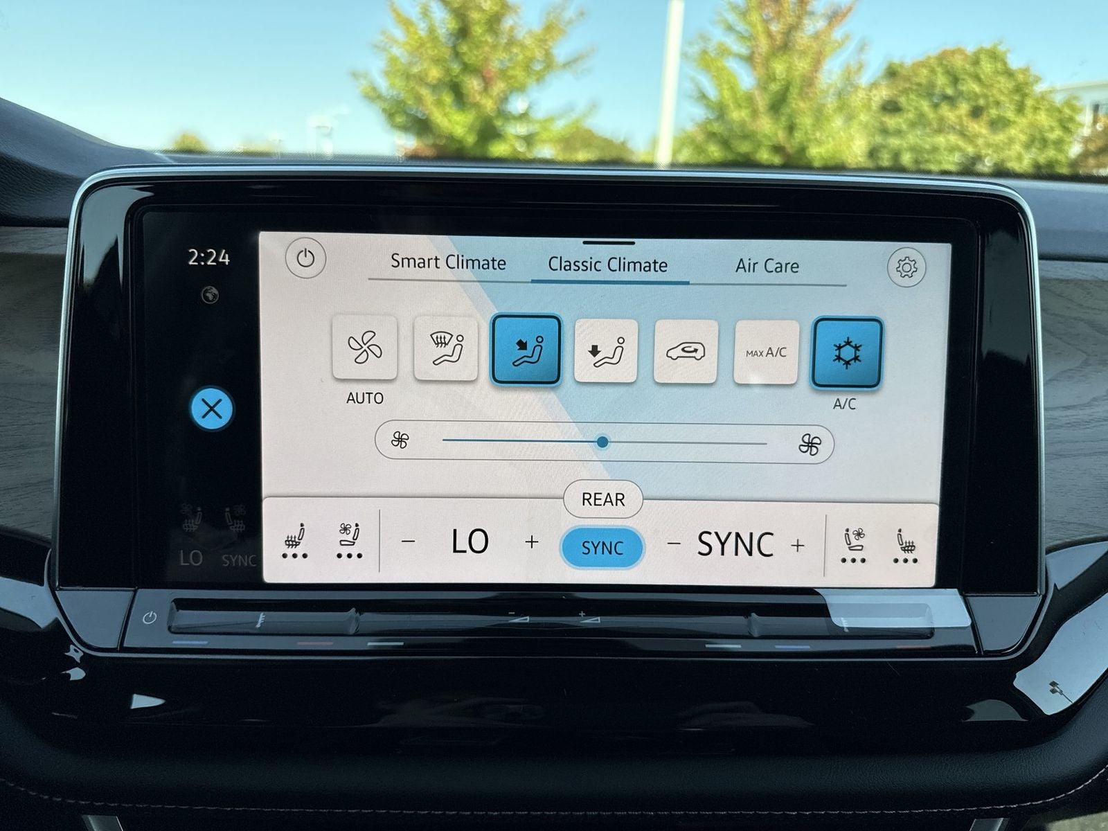 2026 Volkswagen Atlas 2.0T SE w/ Technology