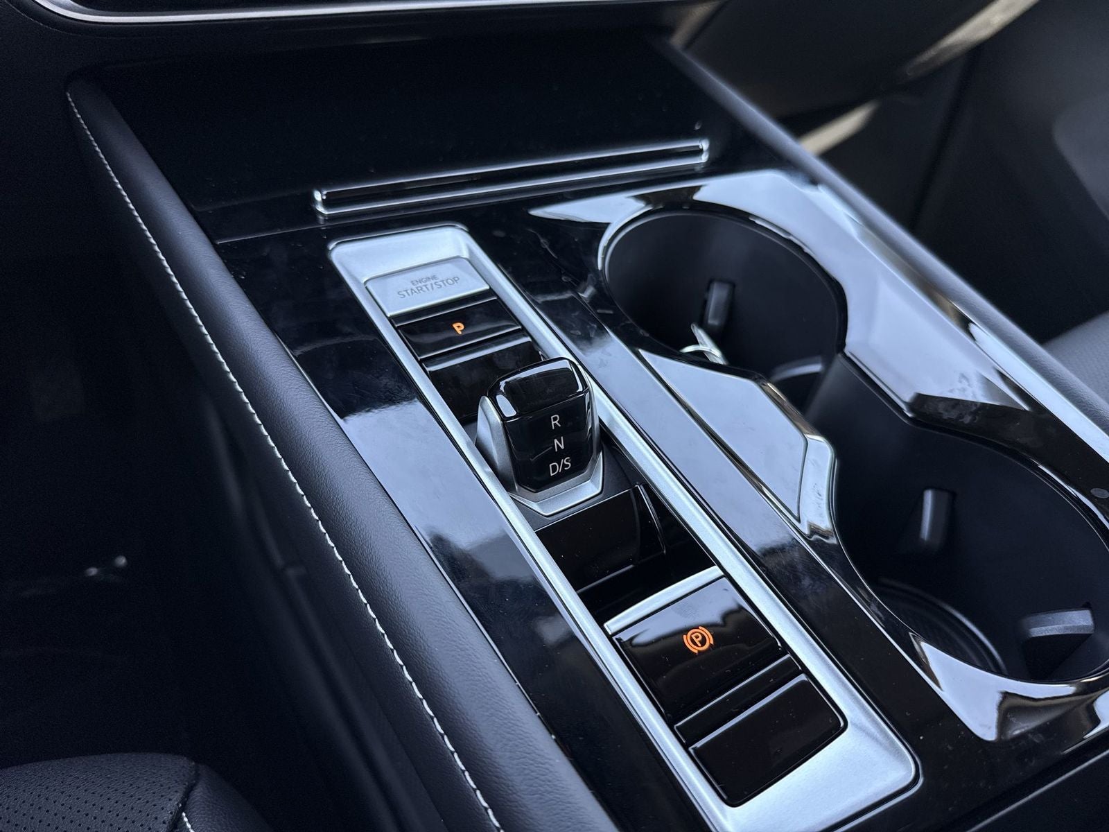 2026 Volkswagen Atlas 2.0T SE w/ Technology