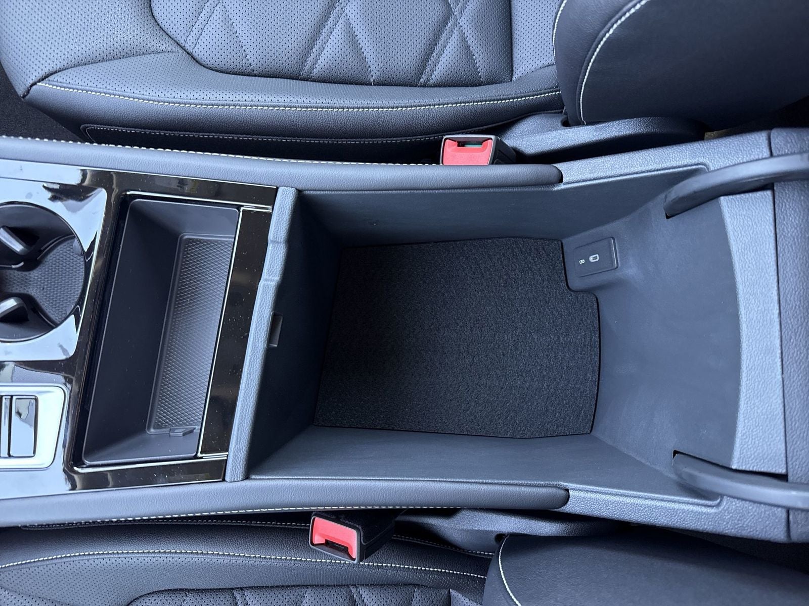 2026 Volkswagen Atlas 2.0T SE w/ Technology