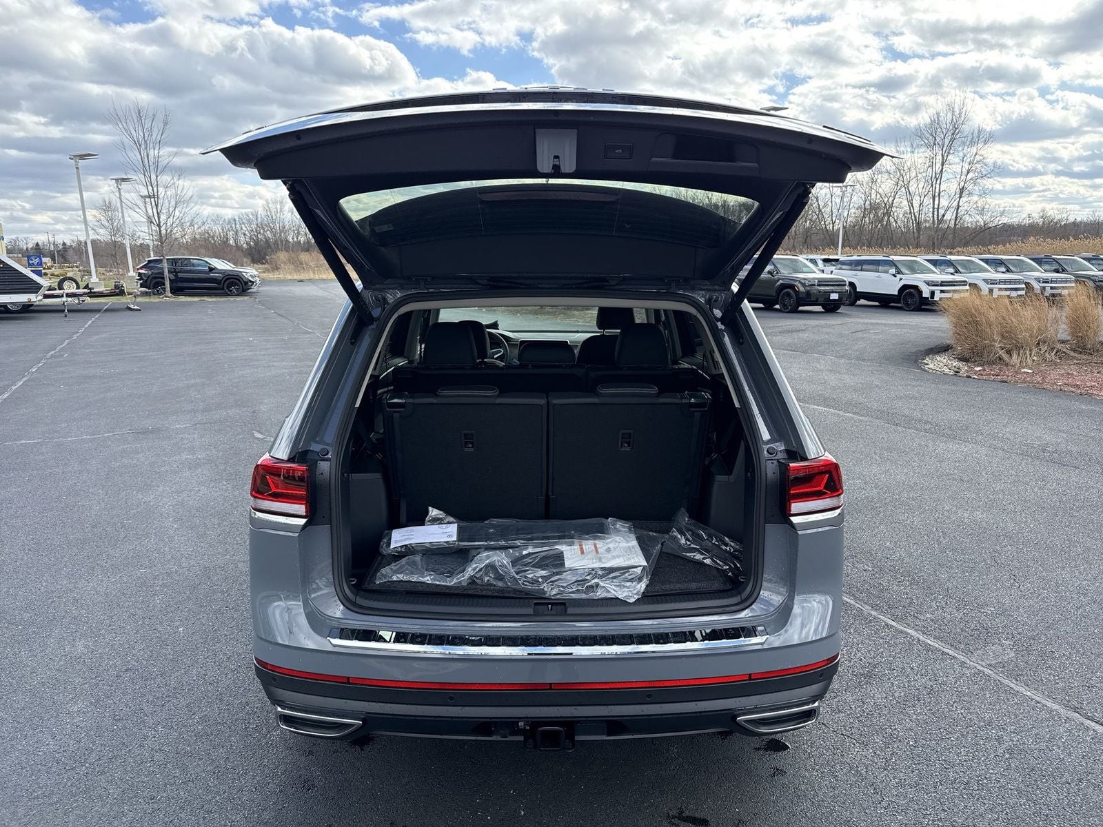 2026 Volkswagen Atlas 2.0T SE W/TECHNOLOGY
